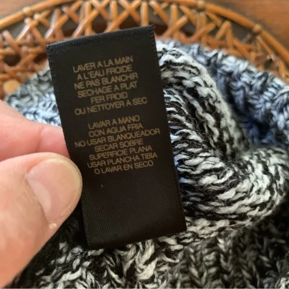 FRYE | NWT Black Charcoal White Marled Beanie with Pom Pom OS - Picture 14 of 15